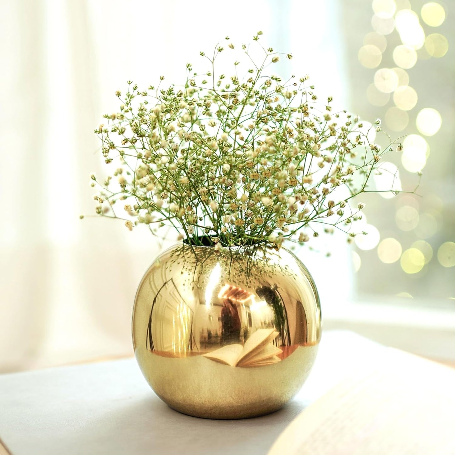 Luxeberry Metal Ball Round Metal Vase for Home Décor | Table Decorative Flower Pot for Valentine’s Day | Perfect Couple Gift for Wedding, Anniversary, Birthday | Gold, Small (Flower Not Included)
