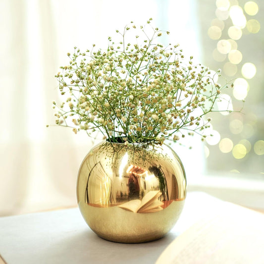 Luxeberry Metal Ball Round Metal Vase for Home Décor | Table Decorative Flower Pot for Valentine’s Day | Perfect Couple Gift for Wedding, Anniversary, Birthday | Gold, Small (Flower Not Included)