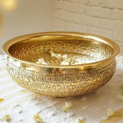 Luxeberry Classic Golden Aluminium Chitai Design 10" inch Urli | Navratri Durga Puja Indoor Center Table Flower Decorative Bowl | Urali for Haldi, Mehandi, Wedding Home Decor, Brass Finish 1Pc 1000 ml